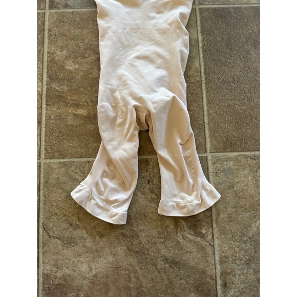 New Skims Seamless Sculpt Mid Thigh Short Size Small Sand - Picture 4 of 9